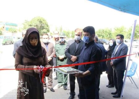 افتتاح نخستین پایگاه خودرویی واکسیناسیون کرونا در همدان