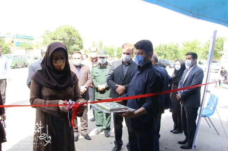 افتتاح نخستین پایگاه خودرویی واکسیناسیون کرونا در همدان