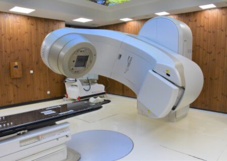 دستگاه “دزیمتری” به بخش رادیوتراپی مرکز جامع سرطان همدان رسید