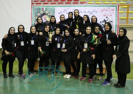 اصفهان قهرمان شد، همدان کاپ اخلاق گرفت