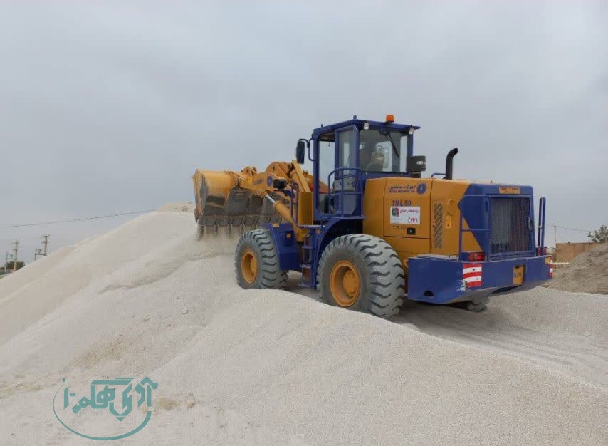 ذخیره سازی ۶۵ هزار تن شن و نمک در راهدارخانه‌های همدان