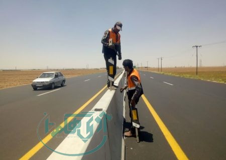 ارتقای ایمنی راه‌های همدان با نصب ۱۵ هزار تابلو و علائم