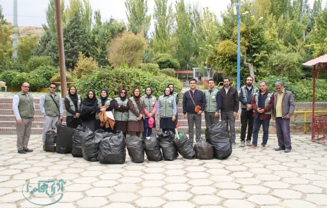 پاکسازی عرصه‌های منابع طبیعی اطراف غار علیصدر