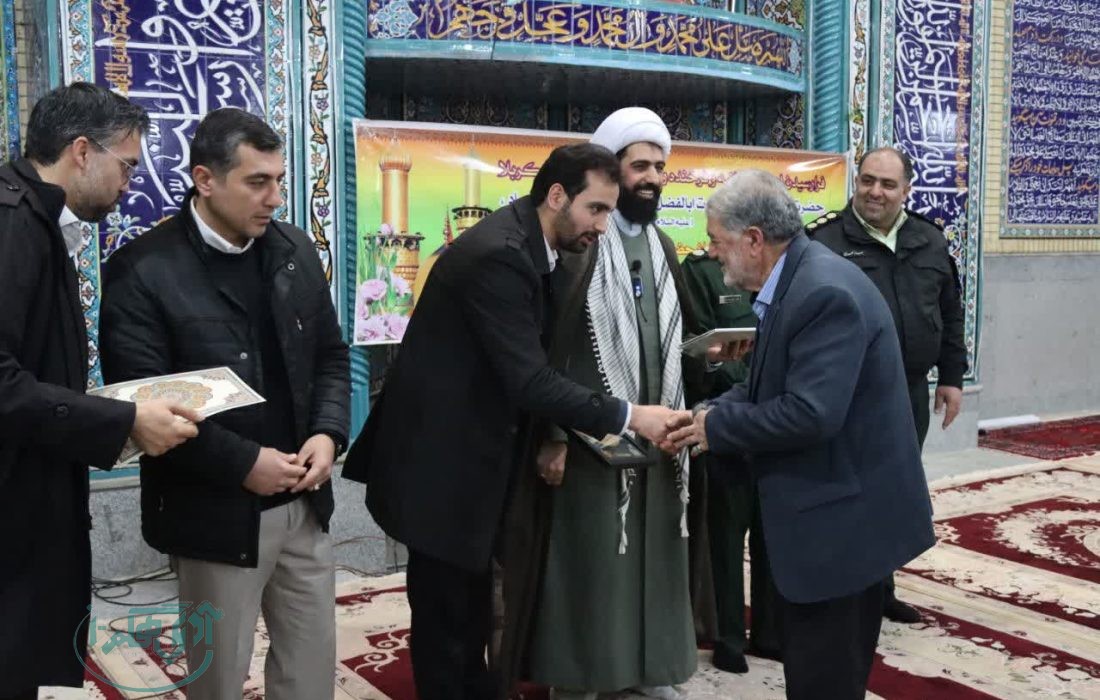 برخورداری از پوشش بیمه اجتماعی در جامعه موجب کاهش فقر می گردد