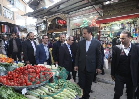 راه اندازی غرفه‌های ثابت و موقت توزیع میوه در 80 نقطه مختلف استان