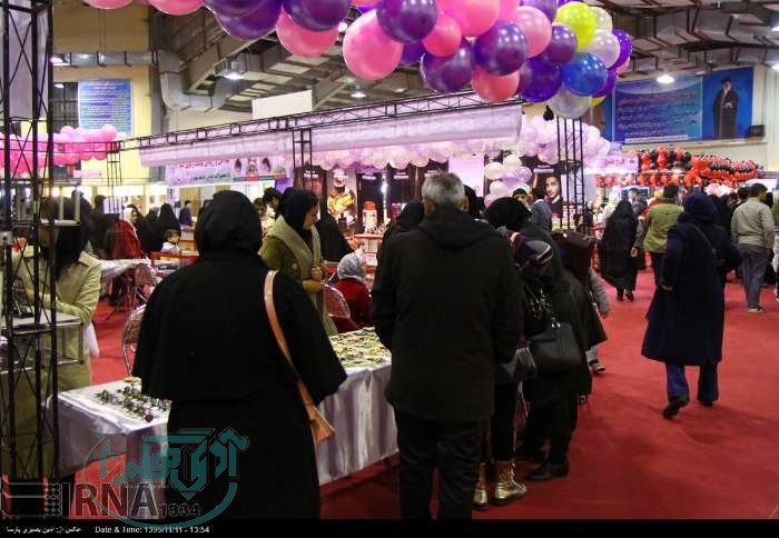 اولین نمایشگاه توانمندی های بانوان همدانی گشایش یافت