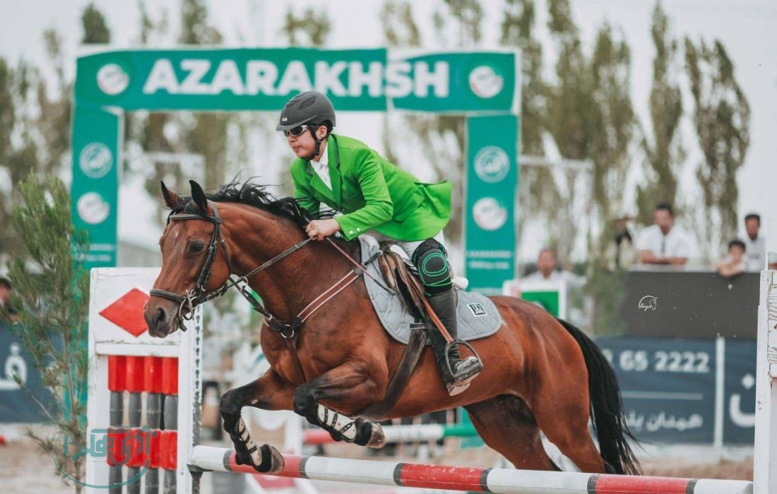 رقابت سوارکاران همدانی در گرامیداشت هفته خبرنگار