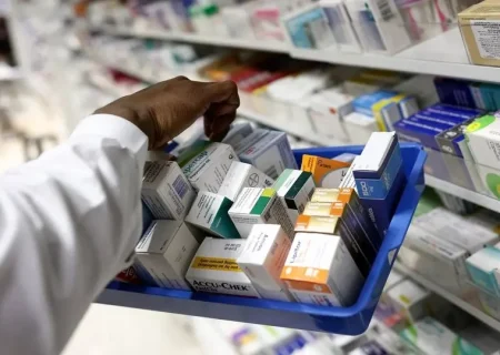 همه داروخانه‌های همدان زیر چتر بیمه سلامت