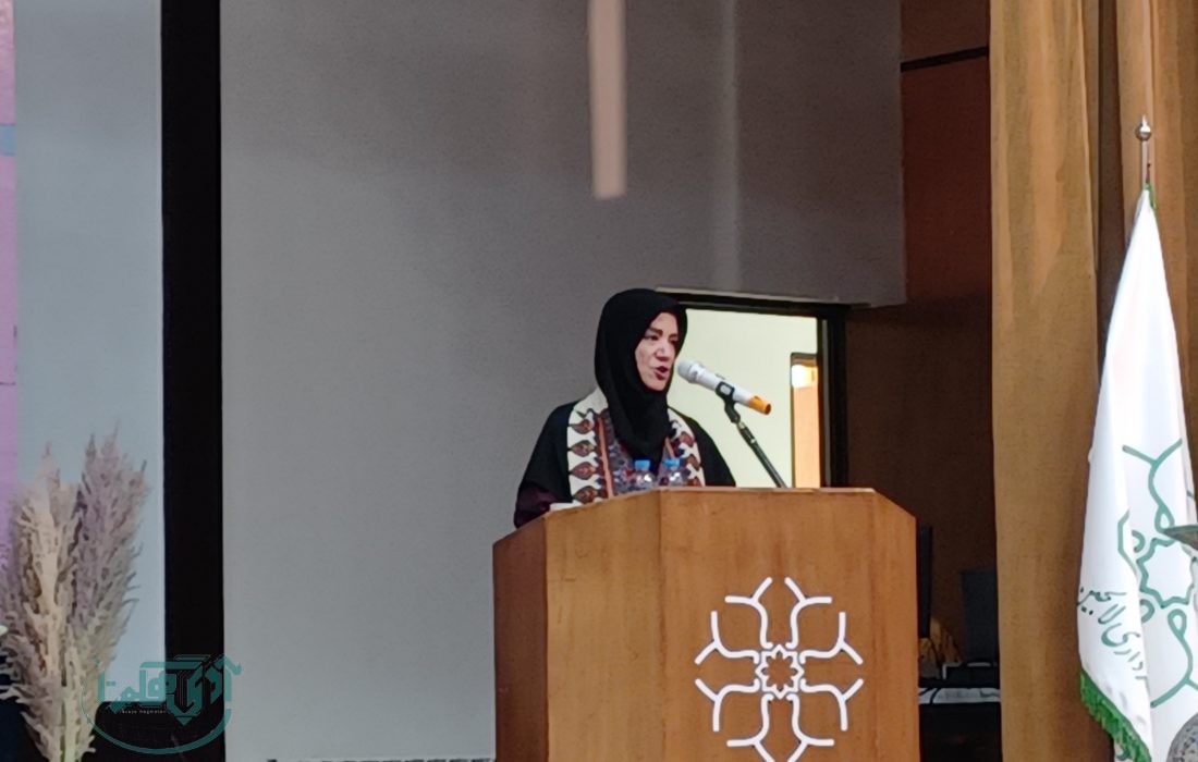 تجلیل از هنرمندان سفالگر در شهر جهانی لالجین