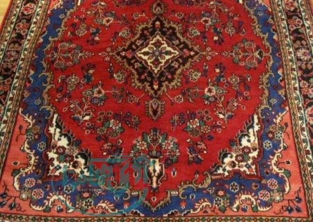 راه اندازی غرفه گنجینه فرش های یکصدساله استان همدان