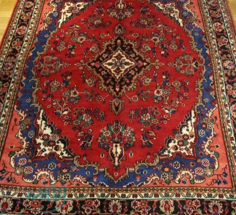 راه اندازی غرفه گنجینه فرش های یکصدساله استان همدان