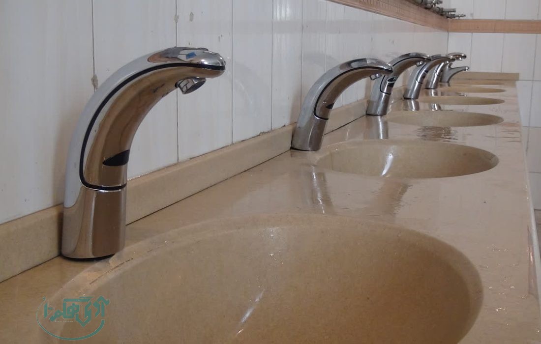 اهدای شیرآلات کاهنده مصرف آب به مدارس و ادارات همدان