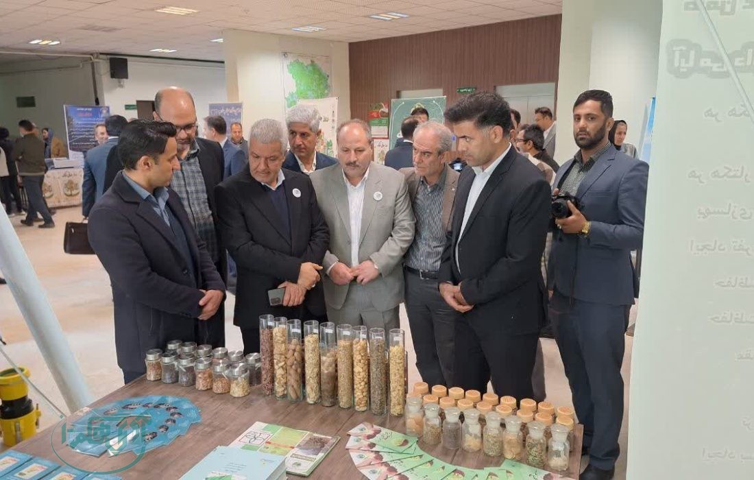 حضور فعال منابع طبیعی همدان در نمایشگاه روز جهانی خاک