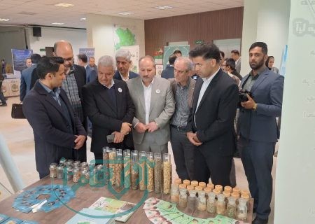 حضور فعال منابع طبیعی همدان در نمایشگاه روز جهانی خاک