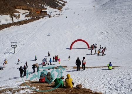 پیست اسکی تاریکدره همدان در پی بارش برف بازگشایی شد