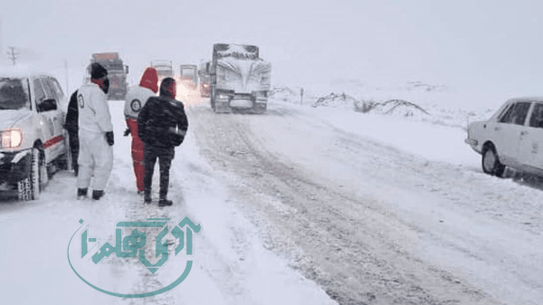 تداوم بارش برف در محورهای مواصلاتی همدان